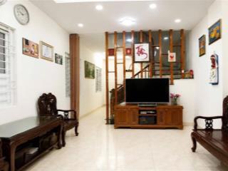 Lô góc đại la, ngõ trước nhà 3.5m, 40m ra mặt phố, 5 tầng dân xây, sđcc, qh ổn, bãi gửi ô tô,