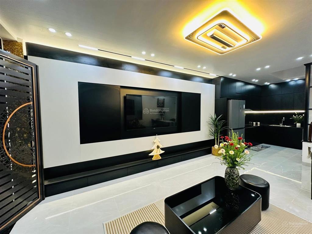 30m ra mặt phố đại la, 2 thoáng trước sau, kinh doanh, xây mới, 5t mt 5m, đủ công năng, k quy hoạch