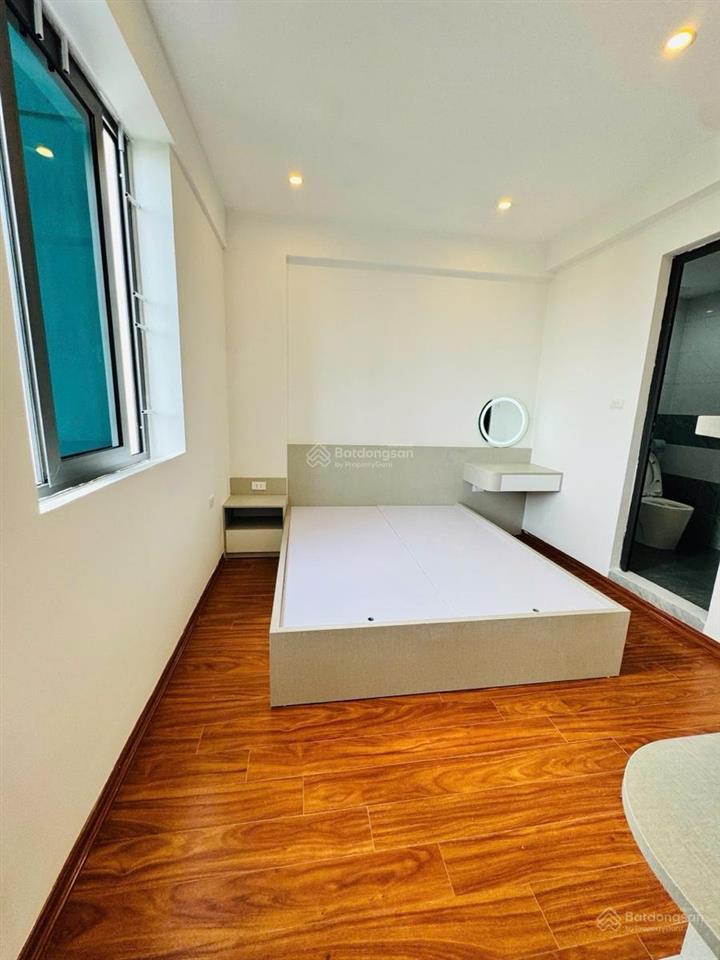 Chung cư đền lừ, view hồ, ban công thoáng, 2 ngủ 2wc, full nội thất, sổ đẹp, 3 bước ra chợ đầu mối