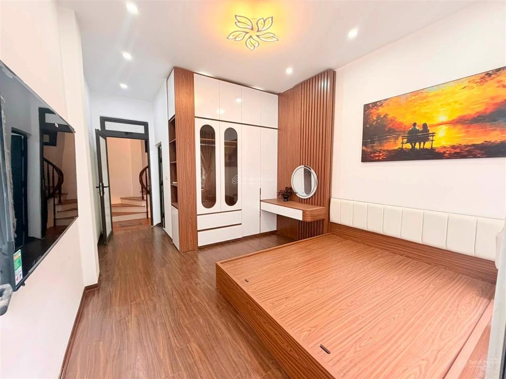 Giảm sâu! nhà kim ngưu, căn góc, kinh doanh, ngõ thông trần khát chân, xây mới 5t, sđcc, ở ngay
