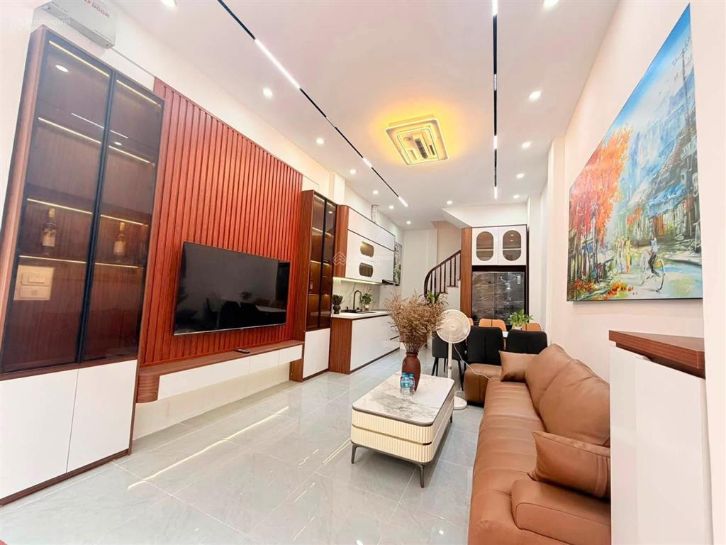 Giảm sâu! nhà kim ngưu, căn góc, kinh doanh, ngõ thông trần khát chân, xây mới 5t, sđcc, ở ngay