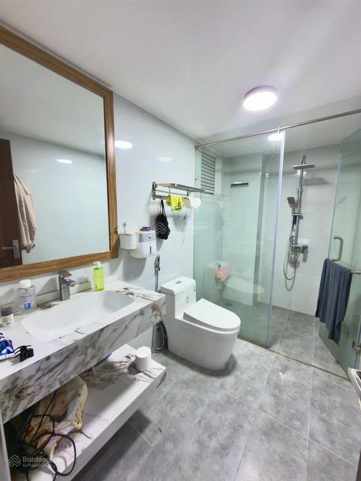 Bán gấp nhà đại la 2 thoáng, 20m ra phố, trước nhà 3m, kinh doanh, dân xây, sổ riêng, không qh