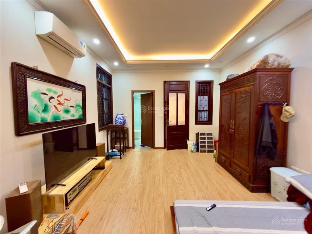 Bán gấp nhà đại la 2 thoáng, 20m ra phố, trước nhà 3m, kinh doanh, dân xây, sổ riêng, không qh