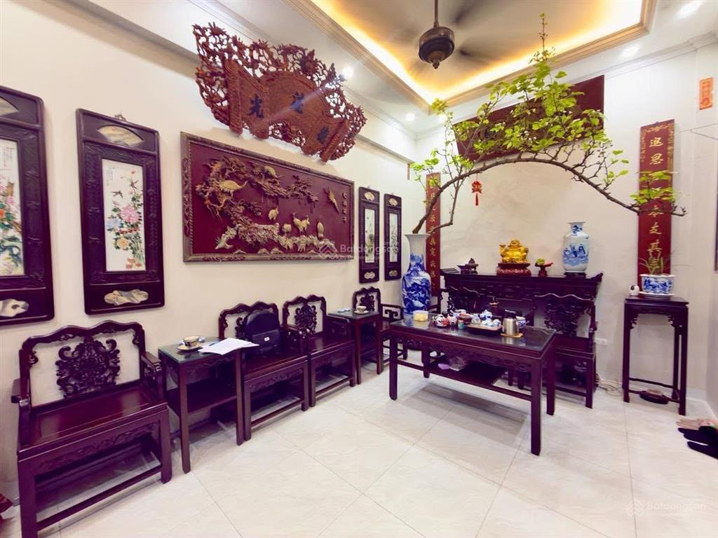 Bán gấp nhà đại la 2 thoáng, 20m ra phố, trước nhà 3m, kinh doanh, dân xây, sổ riêng, không qh