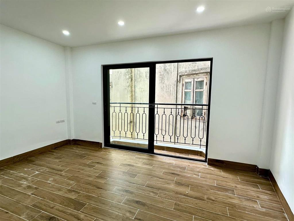 Tin thật! nguyễn đức cảnh, lô góc 42m2 xây mới 5t full nội thất, sổ đẹp, ko qh, gần hồ