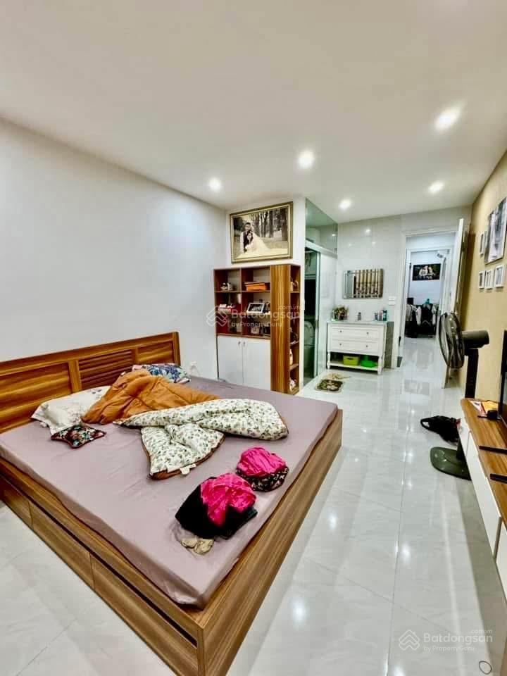Hiếm! 30m ra mp bạch mai, 2 thoáng, 3 ngủ full nội thất, dân xây, sđcc, ko quy hoạch