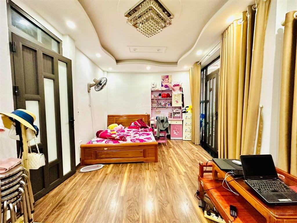 Bán nhà riêng trần khát chân, ngã tư lò đúc, 2 thoáng, kd, dân xây, đủ công năng, sổ đẹp, ko qh