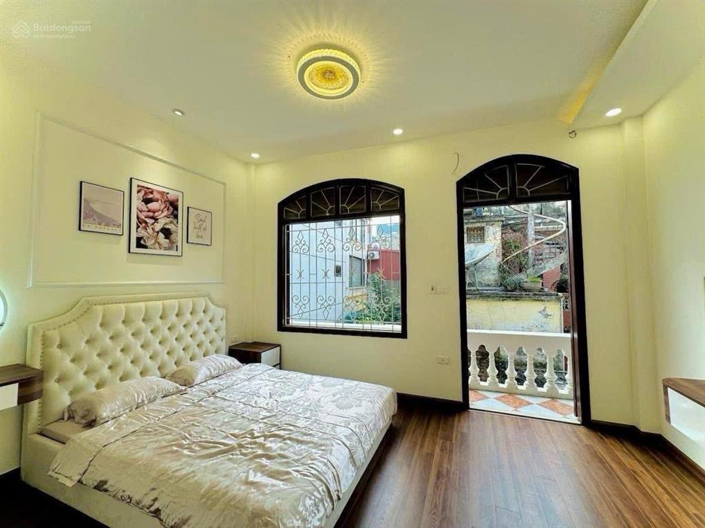 Giảm 2 tỷ! trương định, 2 mặt ngõ, ngõ thông, mt 4.6m, dân xây, 4 ngủ full nội thất, sổ đẹp, ko qh
