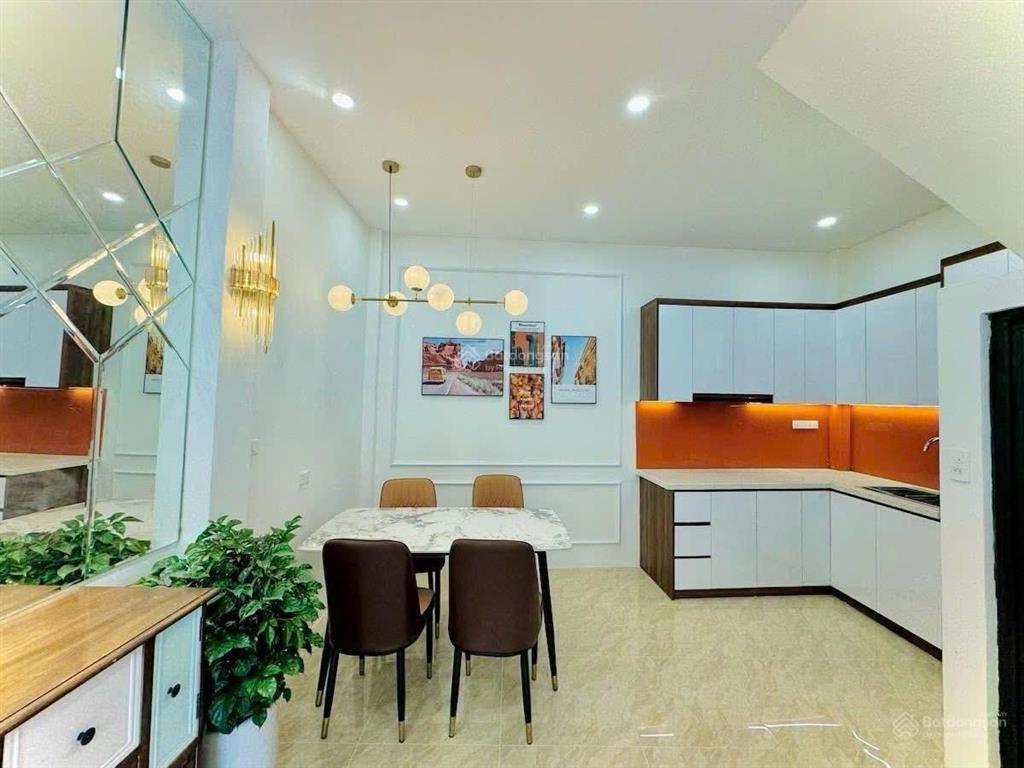 Giảm 2 tỷ! trương định, 2 mặt ngõ, ngõ thông, mt 4.6m, dân xây, 4 ngủ full nội thất, sổ đẹp, ko qh