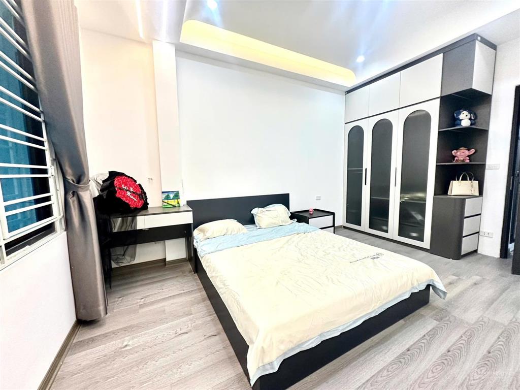 6.450 tỷ nhà minh khai, 2 thoáng, ngõ thông, xây mới 3 ngủ nội thất, sđcc, không quy hoạch