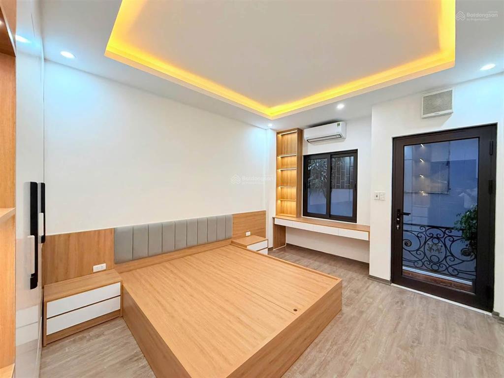 Nguyễn đức cảnh! lô góc, 20m ra ôtô tránh, 5 tầng xây mới full nội thất xịn, sân riêng, sđcc