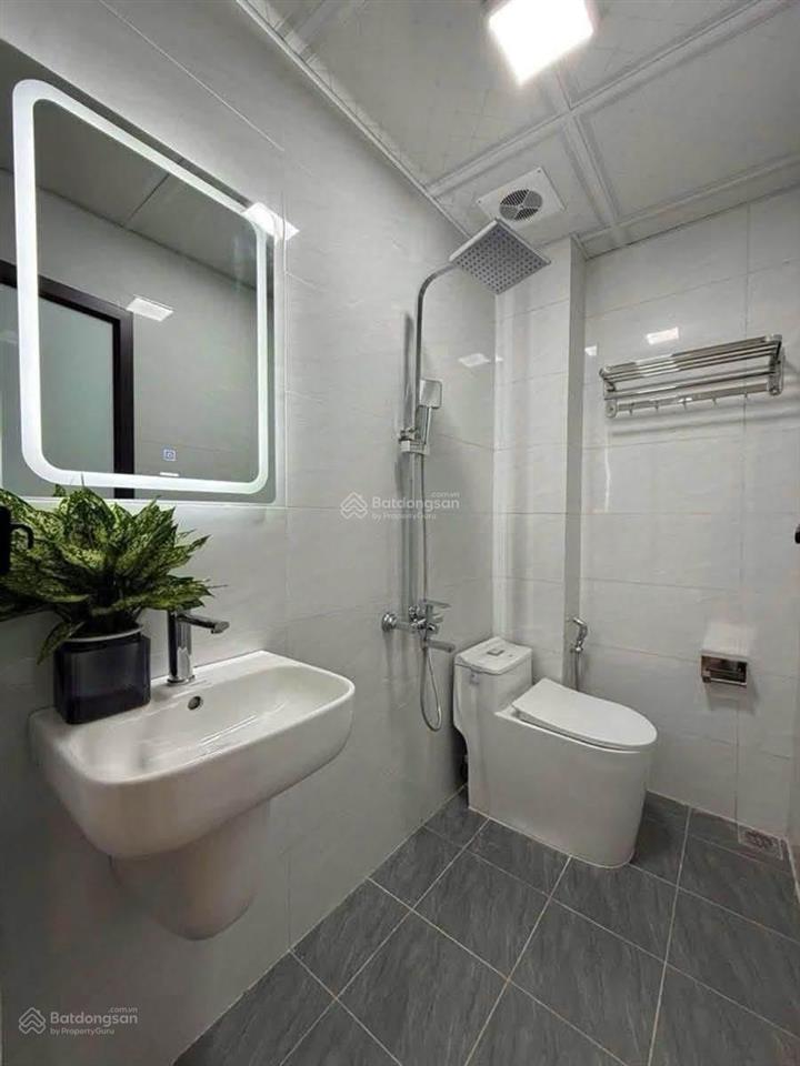 Nhà lô góc trương định, 30m ra phố, trước nhà 3 gác, kinh doanh, 5 tầng full nội thất, sđcc