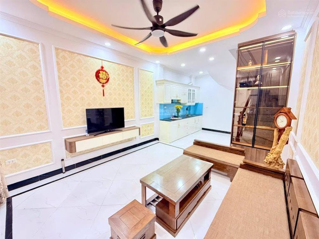 Bạch mai, 50m ra ô tô, dân xây 35m2, 3 ngủ full nội thất, ko quy hoạch, sổ riêng, ở ngay
