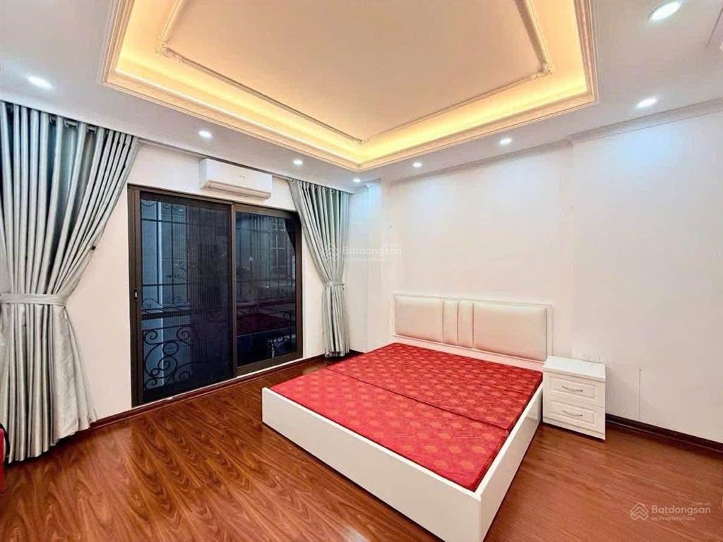 Bạch mai, 50m ra ô tô, dân xây 35m2, 3 ngủ full nội thất, ko quy hoạch, sổ riêng, ở ngay