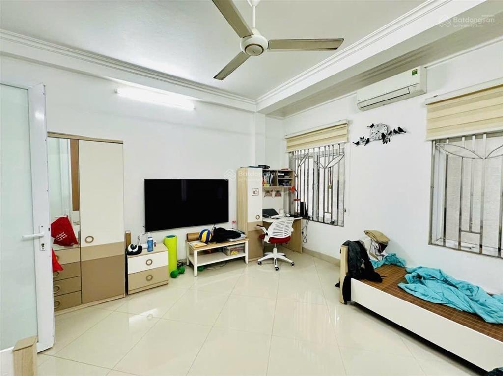 Siêu hiếm! nhà lô góc đại la, 10m ra mặt phố, kd, 5 tầng xây mới 3 ngủ, sđcc, ko qh