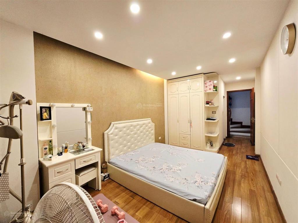 Bán nhà trần khát chân, 2 thoáng ngõ thông, sđcc 38m2 full nội thất, qh ổn định, nhiều tiện ích