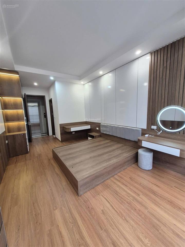 Hơn 5 tỷ nhà thang máy minh khai, 2 thoáng trước sau, ngõ thông kd, full nội thất, sđcc