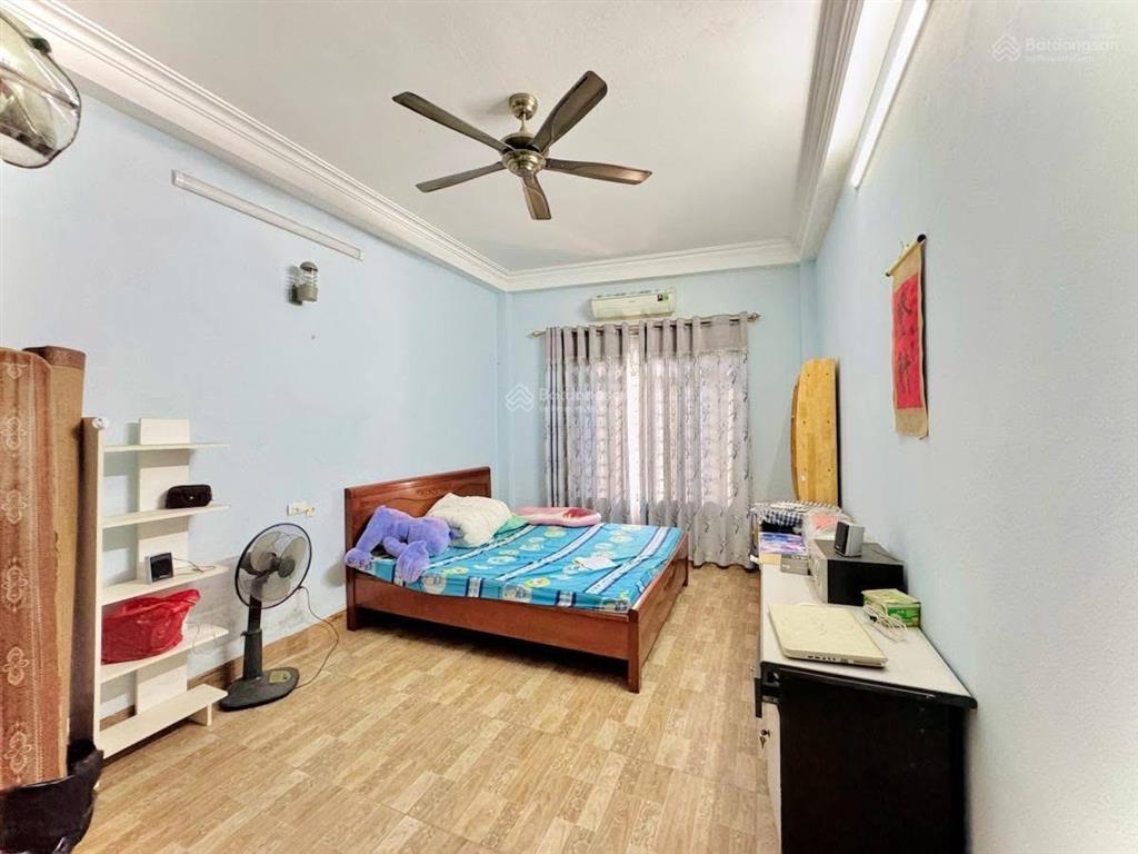 Lạc trung, 30m ra ô tô tránh, 2 thoáng sân rộng, dân xây, sđcc, quy hoạch ổn định, dân trí cao