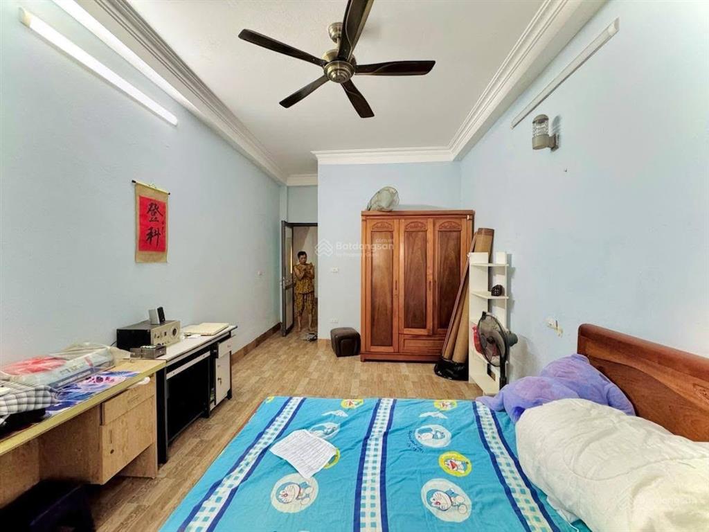 Lạc trung, 30m ra ô tô tránh, 2 thoáng sân rộng, dân xây, sđcc, quy hoạch ổn định, dân trí cao
