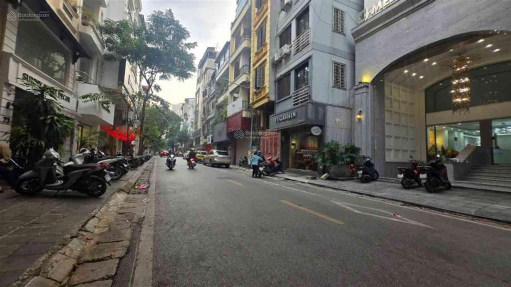 Building mp triệu việt vương, 165m2x9t thang máy thông sàn, mặt tiền 7.5m, hoàn công đầy đủ