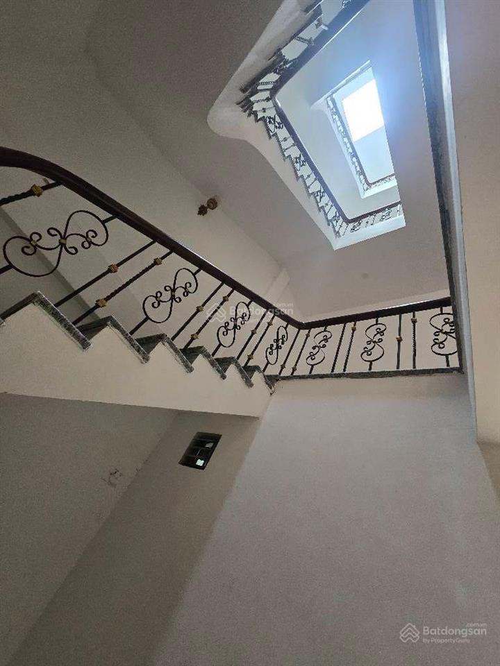 Bán nhà phố đại la, hai bà trưng 82m2, 5 tầng, mt 5.2m, giá 32 tỷ. đầu tư gấp