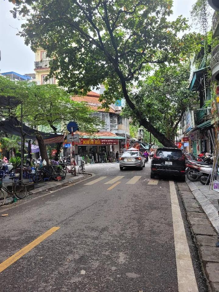 Bán nhà mặt phố hàng mã, hoàn kiếm 75m2, mt 4.7m, giá 56 tỷ. phố cổ kinh doanh