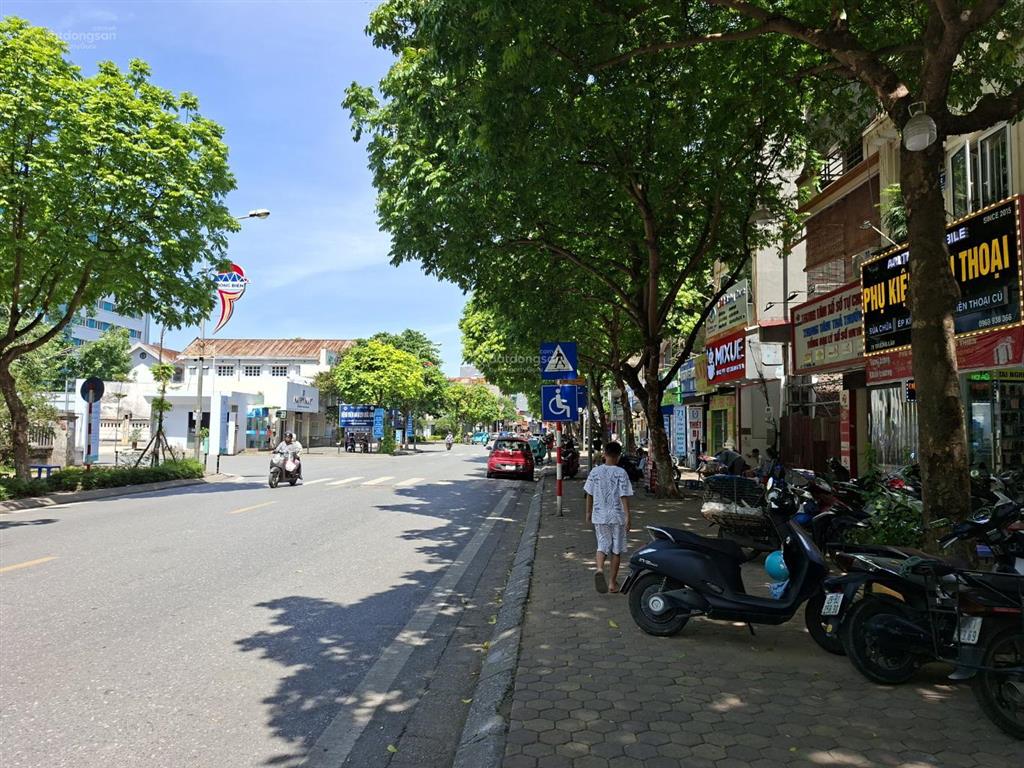 Bán đất phố trường lâm, ngô gia tự, long biên 205m2, mt 11m, giá 32 tỷ. ô tô vào nhà