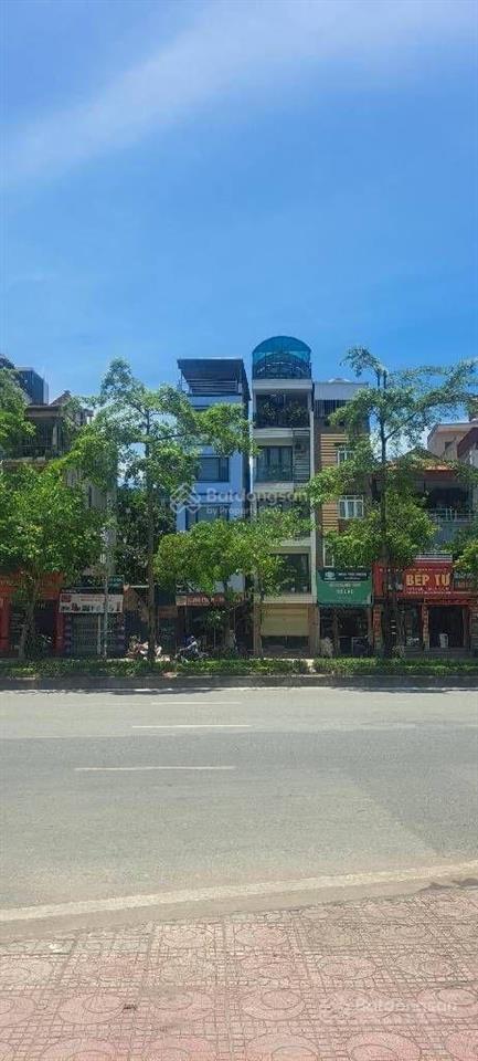 Bán nhà mặt phố ngô gia tự quận long biên thành phố hà nội 150m2, mt 8m, giá đầu tư 34 tỷ. 