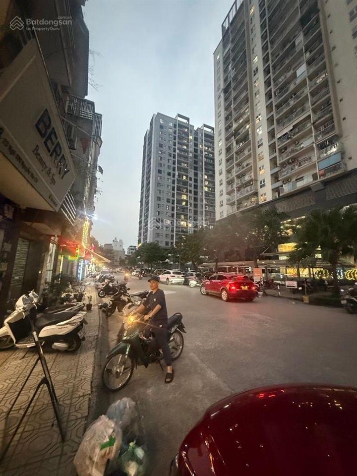 Bán nhà phố nguyễn văn cừ, quận long biên, phường bồ đề 95m2, giá 23 tỷ. phân lô ô tô tránh nhau.