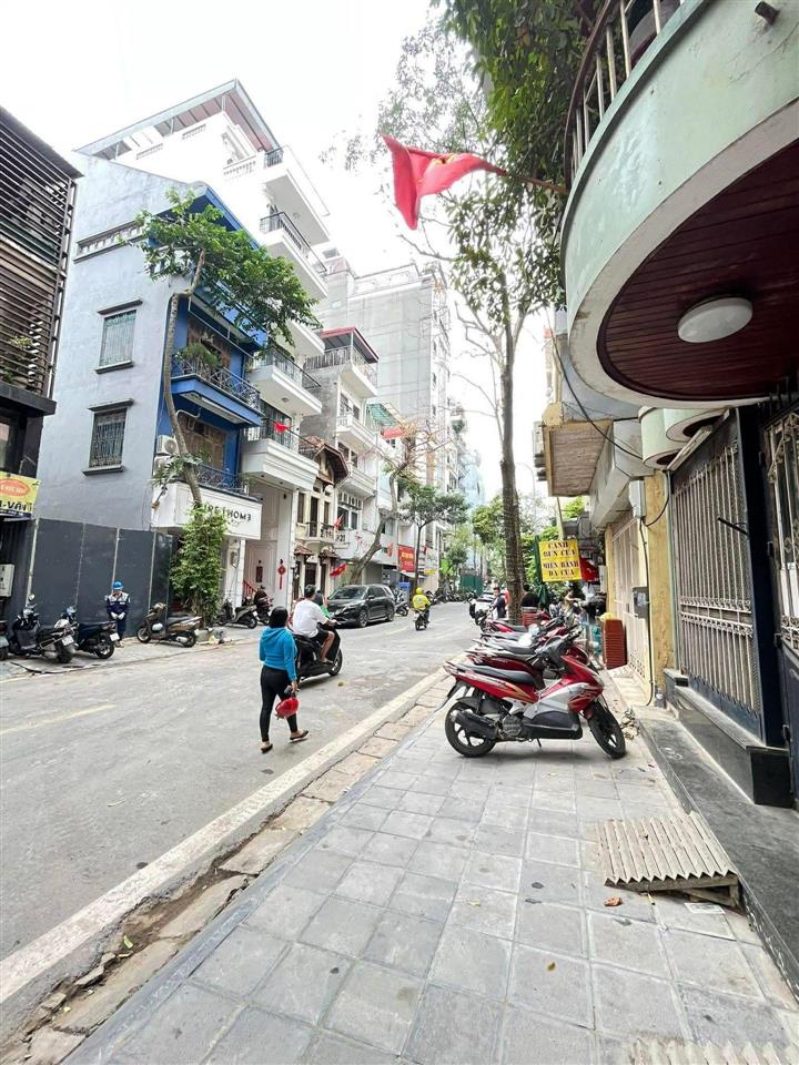 Bán nhà mặt phố 80m2, 4 tầng, mt 5.2m trần xuân soạn, hai bà trưng, 40 tỷ vnd, hàng hot