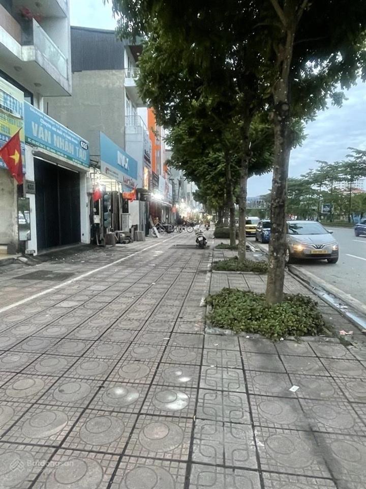 Bán nhà mặt phố tại nguyễn văn cừ, 50 tỷ, 172m2, view đẹp, giá siêu hời!