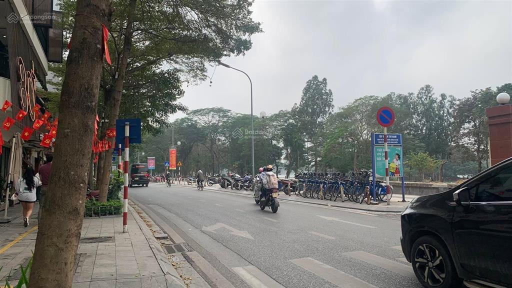 Bán nr phố hoa lư, 9 tỷ vnd, 32 m2, 3pn, 2wc, full nội thất