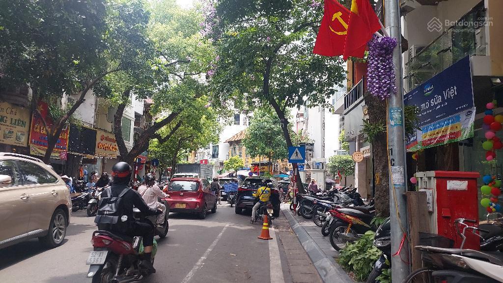 Bán nhà riêng phố trần hưng đạo, hoàn kiếm 30m2, 4 tầng, giá 11 tỷ. hiếm có ô tô đỗ cổng.