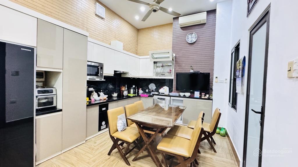 Siêu phẩm mặt ngõ thông  ô tô tránh  kinh doanh đỉnh quán thánh, ba đình 40m2, giá 16.5 tỷ