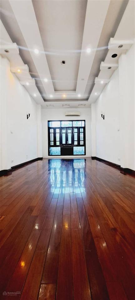 Hiếm có khó tìm mặt phố ngô gia tự  100m2 x 5 tầng vỉa hè đá bóng 32 tỷ (thương lượng mạnh)