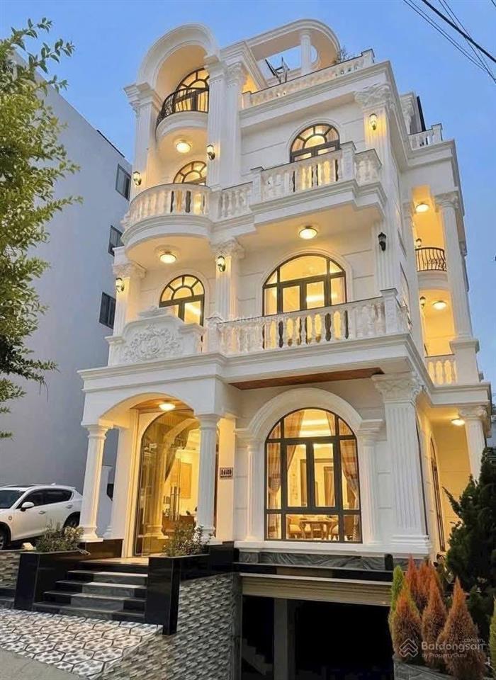 Biệt thự 200m2 vip 5 tầng đường phù đổng thiên vương đà lạt