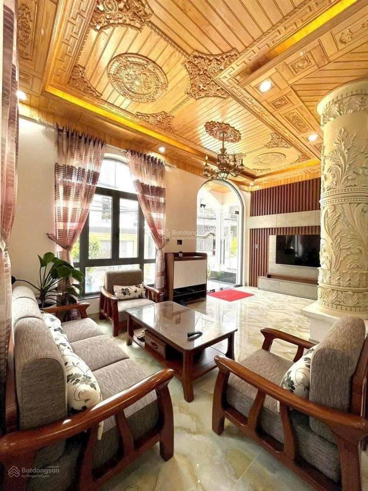 Biệt thự 200m2 vip 5 tầng đường phù đổng thiên vương đà lạt