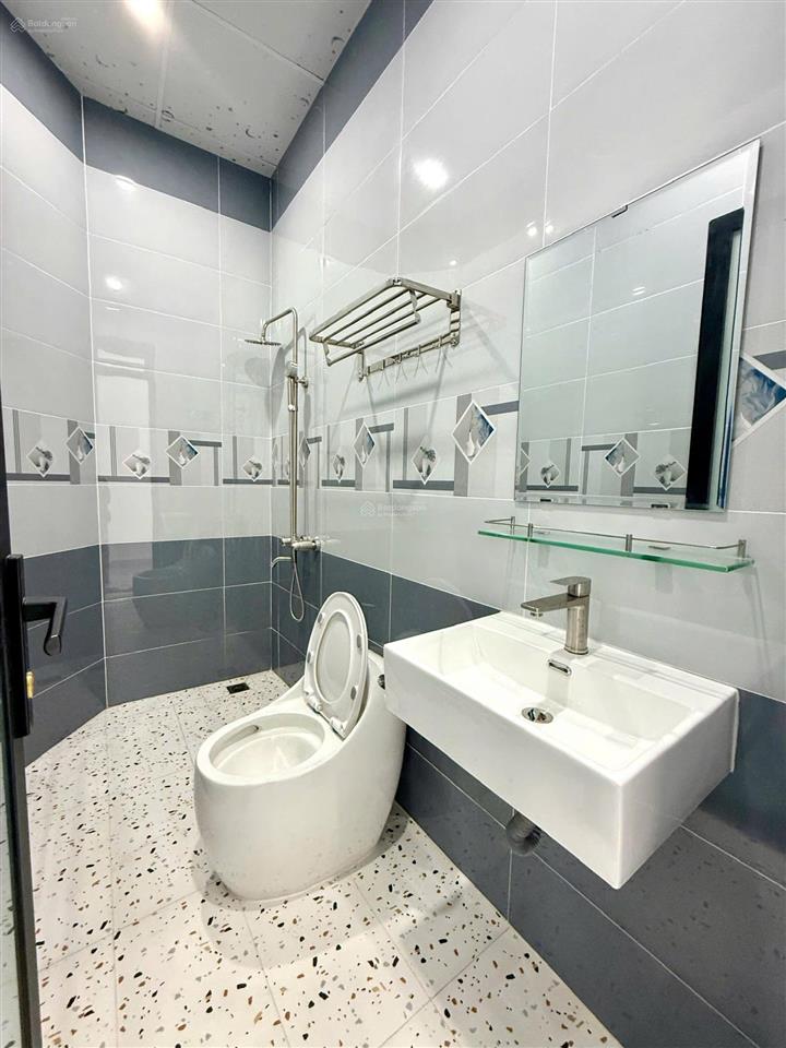 Nhà 3 tầng mới hoàn thiện đà lạt chỉ 4 tỷ 150 triệu