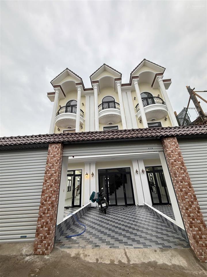 Nhà 3 tầng mới hoàn thiện đà lạt chỉ 4 tỷ 150 triệu