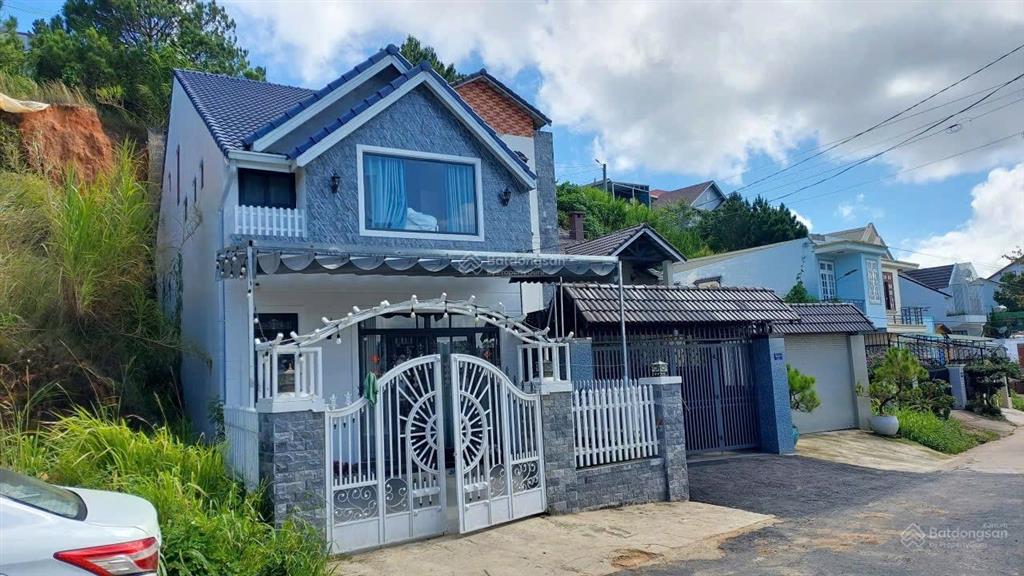 Biệt thự 2 mặt tiền trung tâm đà lạt 10,8 tỷ