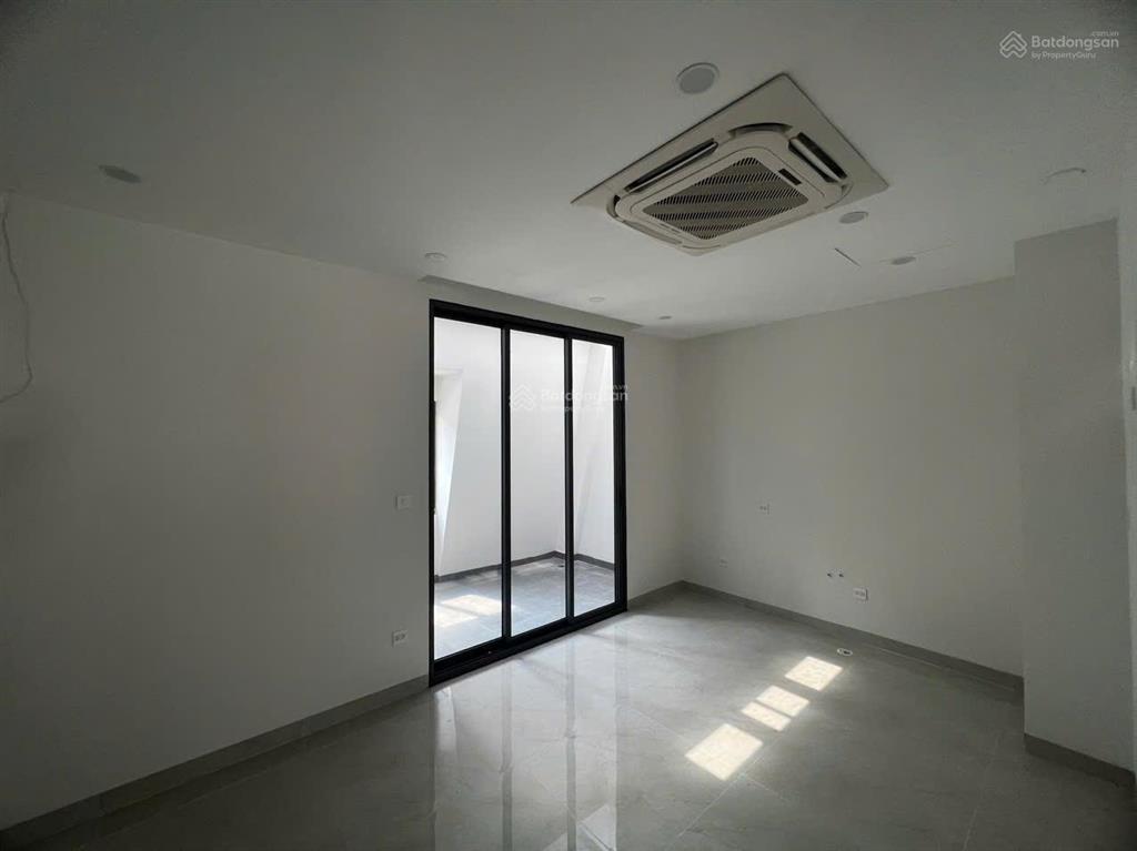 Chính chủ cho thuê lk 100m² hoàn thiện tm + nội thất cơ bản louis city hoàng mai 35tr/th.