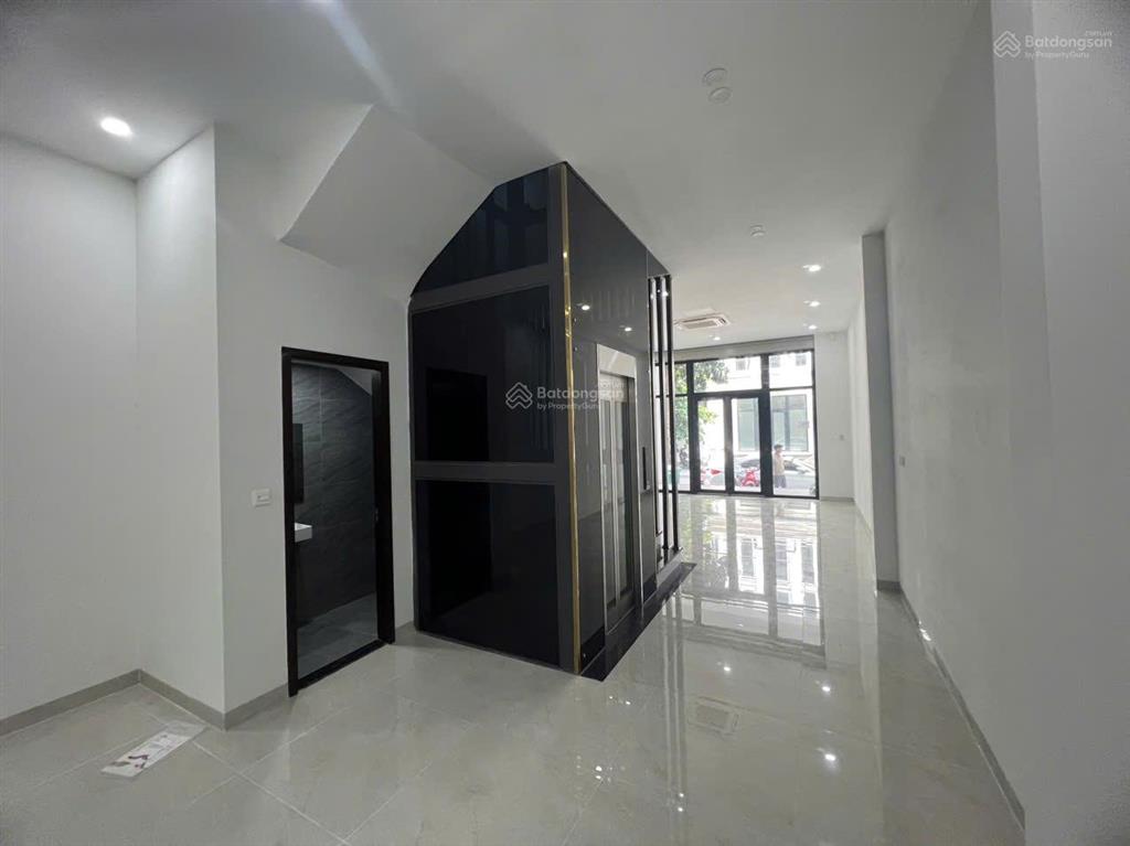Chính chủ cho thuê lk 100m² hoàn thiện tm + nội thất cơ bản louis city hoàng mai 35tr/th.