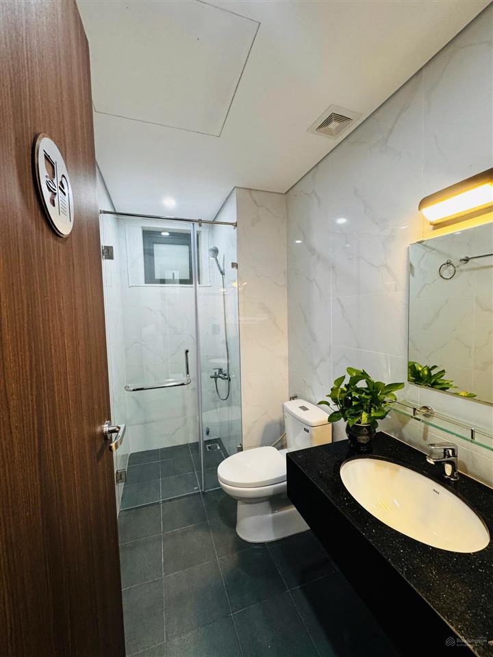 Chính chủ cần bán nhanh căn góc 2pn, 74m2, full nội thất xịn đẹp tại fpt plaza 2  đà nẵng