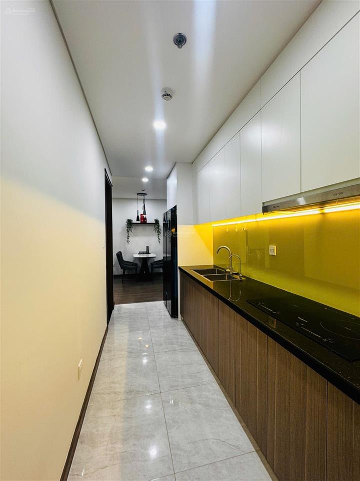Chính chủ cần bán nhanh căn góc 2pn, 74m2, full nội thất xịn đẹp tại fpt plaza 2  đà nẵng