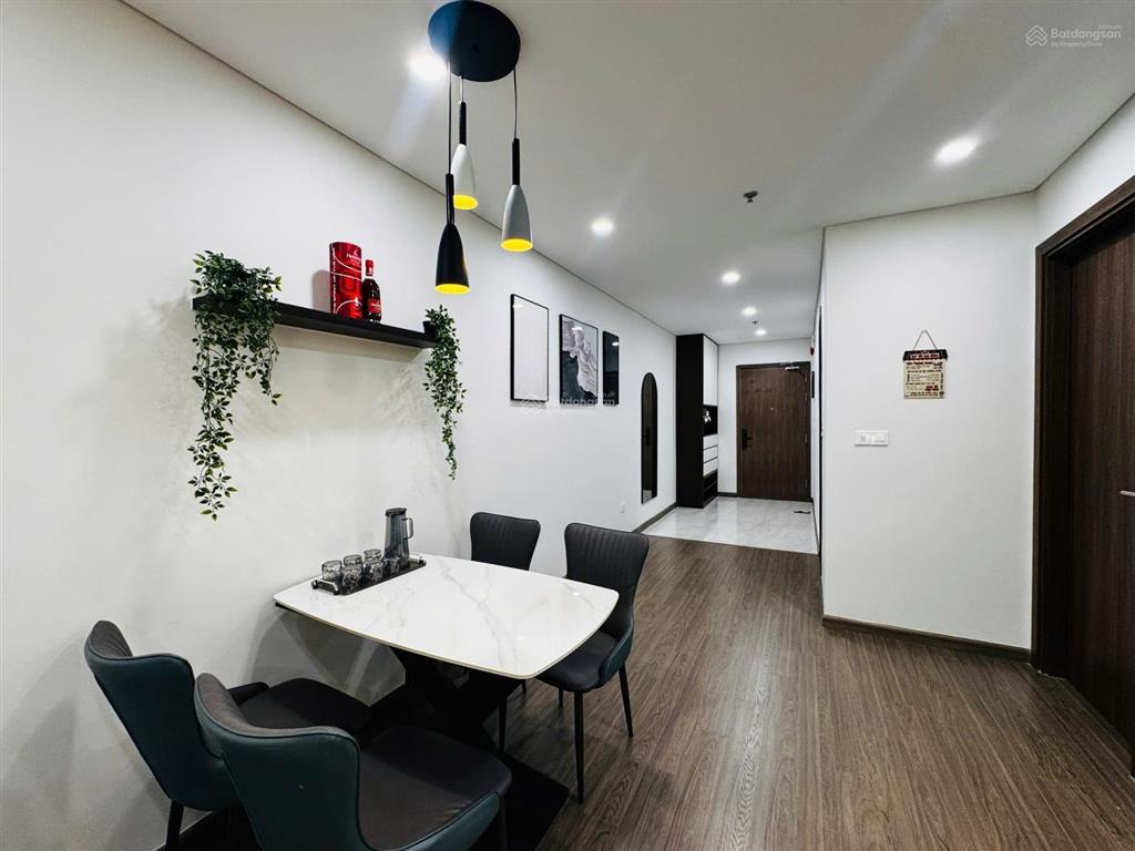 Chính chủ cần bán căn góc 2pn với diện tích 74m², ban công hướng đông thoáng mát tại fpt plaza 2