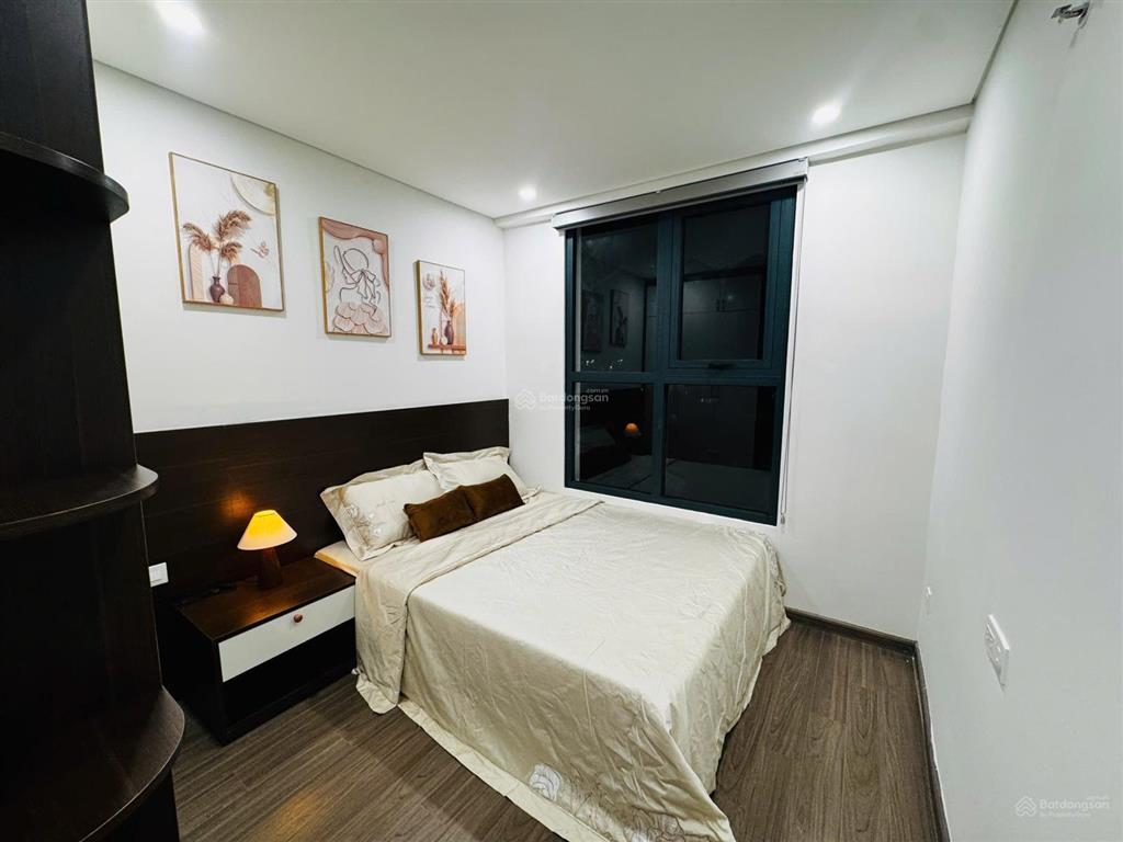 Chính chủ cần bán căn góc 2pn với diện tích 74m², ban công hướng đông thoáng mát tại fpt plaza 2