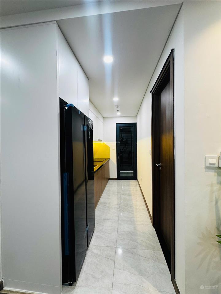 Chính chủ cần bán căn góc 2pn với diện tích 74m², ban công hướng đông thoáng mát tại fpt plaza 2