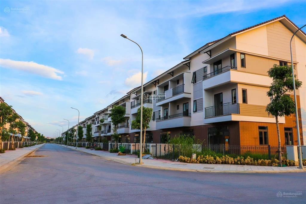 Shophouse centa riverside 100m²  sát hà nội  đón sóng ga trung mầu & sân bay gia bình  7 tỷ
