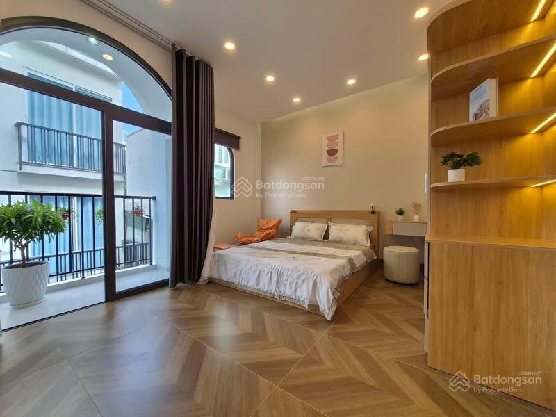 Nhà hxh bùi văn thêm, phú nhuận. dt 46m2 (4mx11,5m) 1 trệt 1 lầu 2pn 2wc. shr. giá 1tỷ99