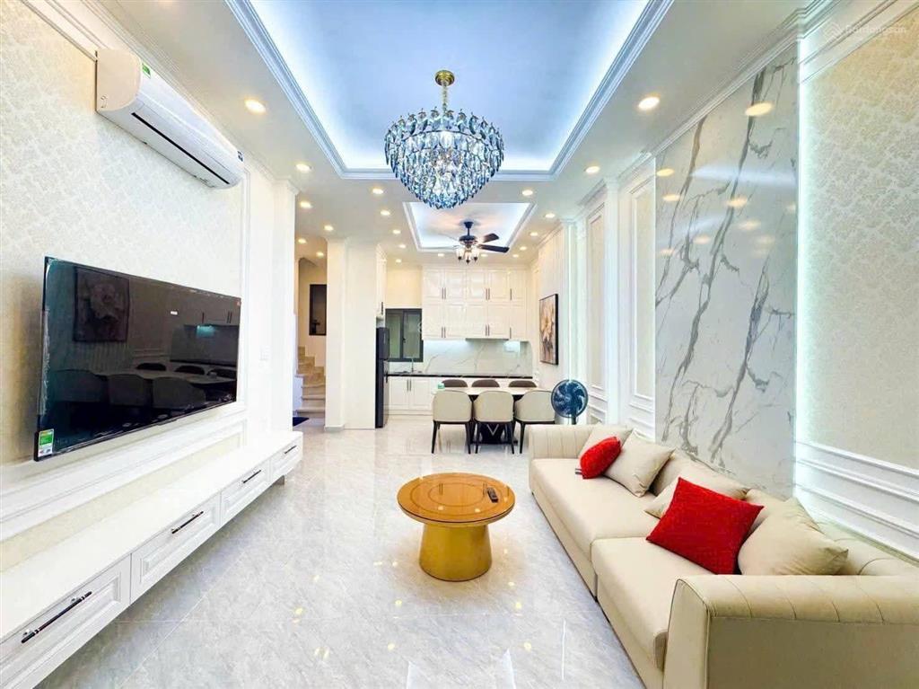 Bán nhà riêng đẹp tại 1113, huỳnh tấn phát, 8,49 tỷ, 72m2, nhiều tiện ích